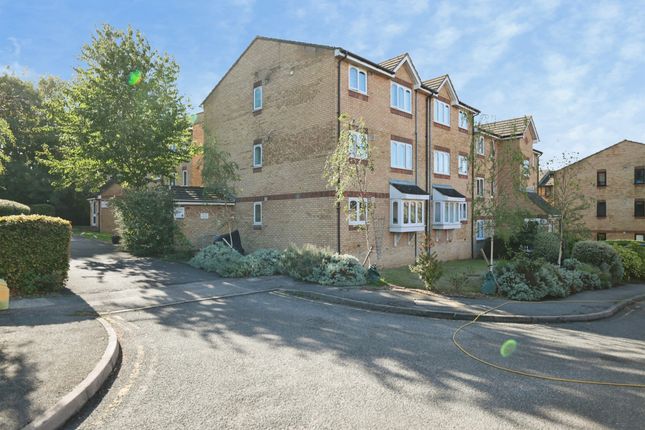 20c, Chiswell Court, Chiswell Court, Watford photo 2
