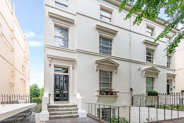 Thumbnail Flat for sale in Clifton Villas, London