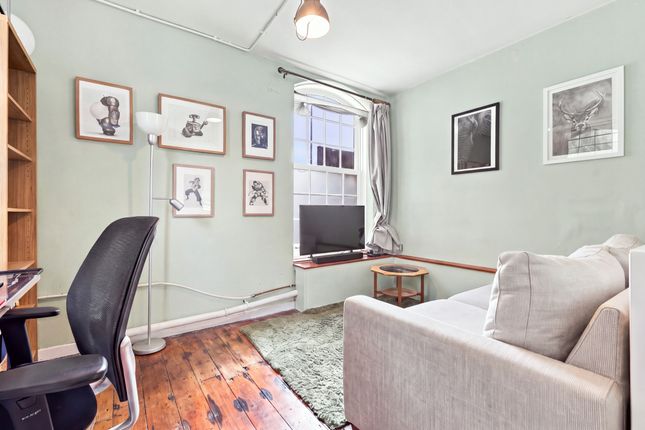 Flat 2, London photo 4