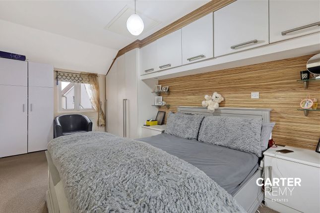 End terrace house for sale in Grangewick Road, Grays