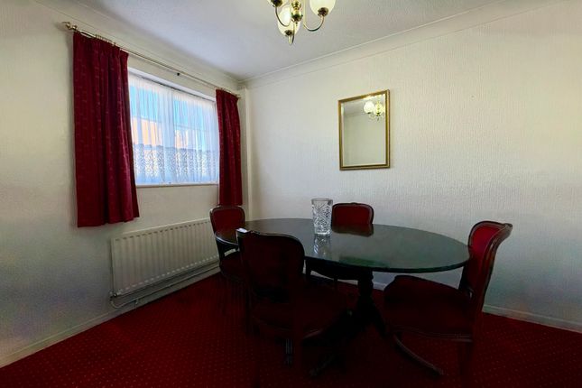 18, Hunting Gate, Birchington photo 3