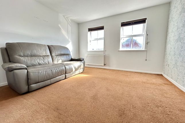 62, Fow Oak, Coventry photo 3