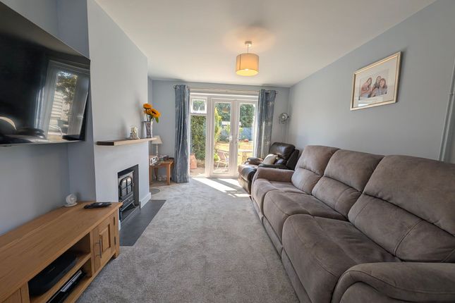 38 Garrett Crescent, Leiston photo 3