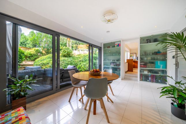 18, Greatwood, Chislehurst photo 3