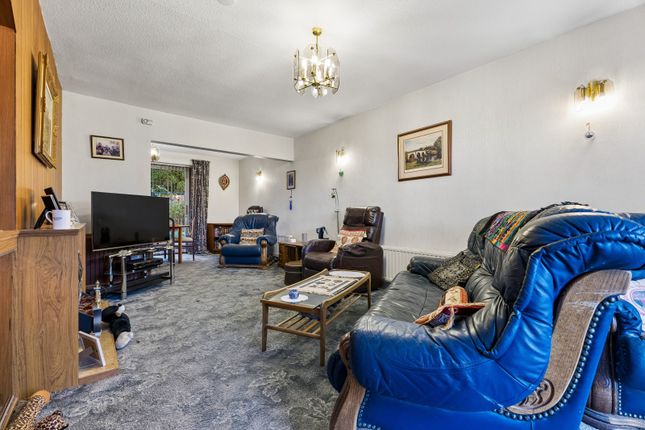 4, Springwood Avenue, Stirling photo 3