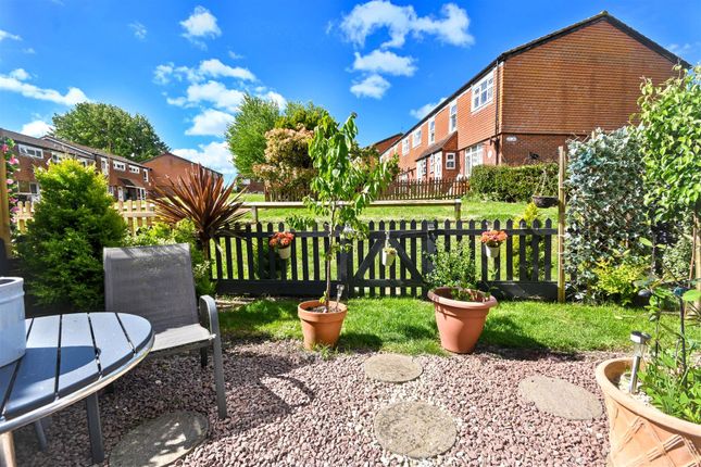 45, Kirkstall Close, Eastbourne photo 2