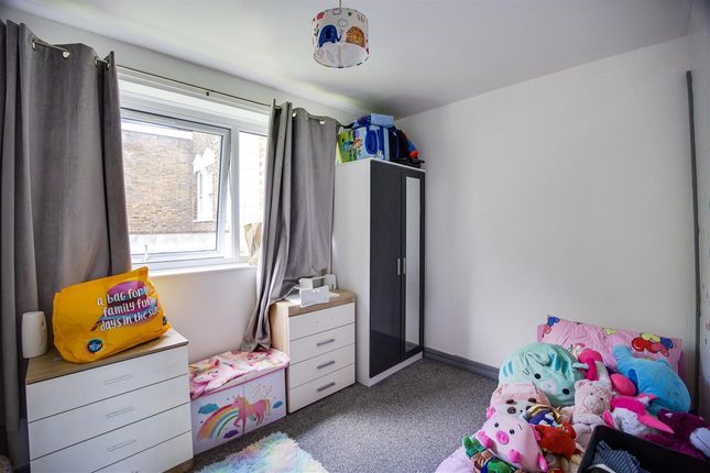 Flat 6, Westleigh Court, South Croydon photo 4