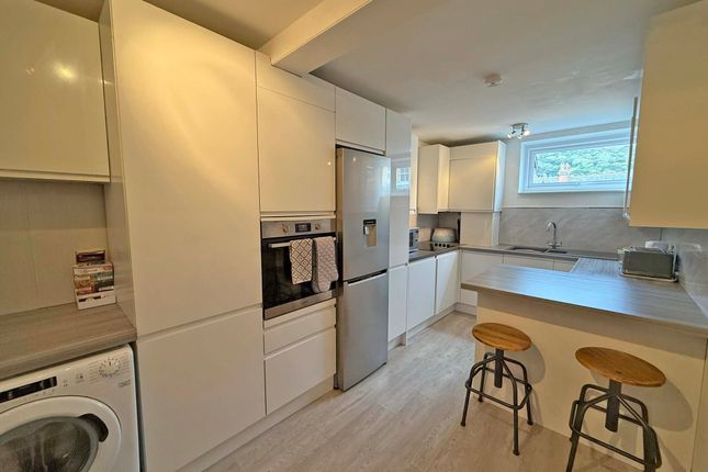 Belvedere Place, Scarborough photo 3