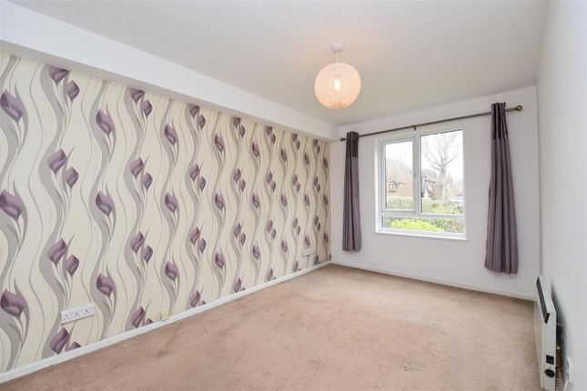 Property to rent in Rickwood, Horley