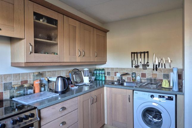5 Moorside Court, Moor Lane, Clevedon photo 4