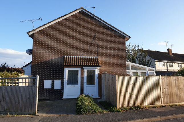 Semi-detached house to rent in Farnefold Road, Steyning