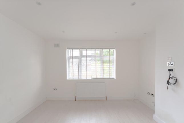 Losh Terrace, Newcastle Upon Tyne photo 4