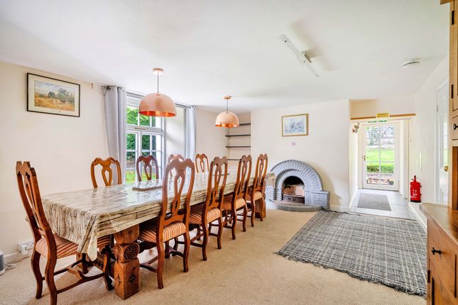 9 Copes Gardens, Truro photo 3