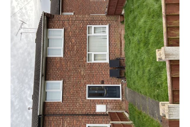 Thumbnail Terraced house for sale in Wallis Close, Draycott
