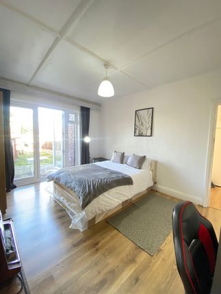 Shared accommodation to rent in Betstyle Road, London