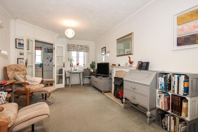 Flat 37 Bucklers Court, Bucklers Court, Anchorage Way, Lymington photo 4