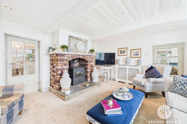 14 Abbott Brow, Blackburn photo 3