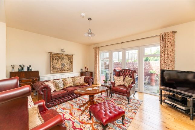 23, Shill Bank Lane, West Yorkshire photo 2