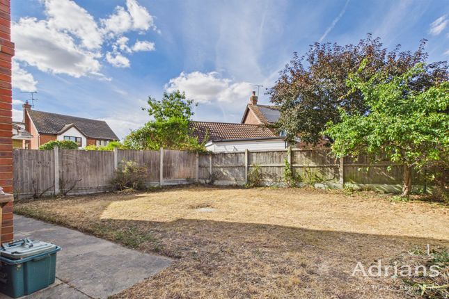 16, Pollards Green, Chelmer Village, Chelmsford photo 4