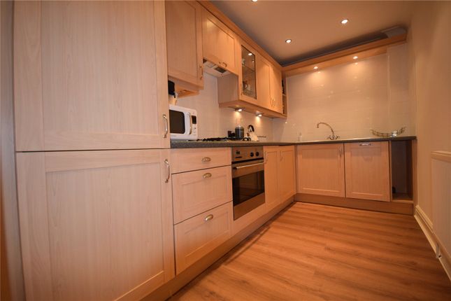 7 Arnwood,, Old Forest Road, Wokingham photo 2