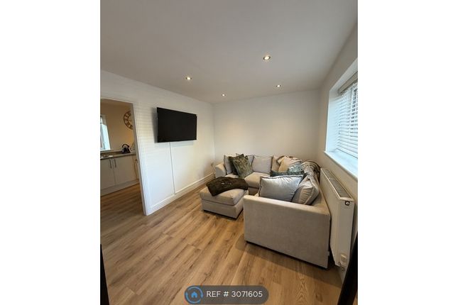 Prestfield Court, Kensington St Whitefield, Manchester photo 2
