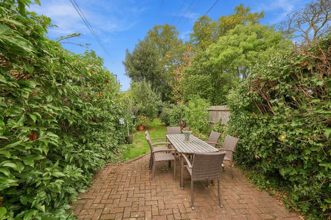 23B, Helix Gardens, London photo 4