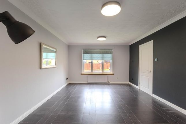 31, Gartocher Drive, Glasgow photo 3