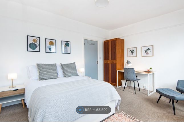 Thumbnail Room to rent in Lower Boston Road, London
