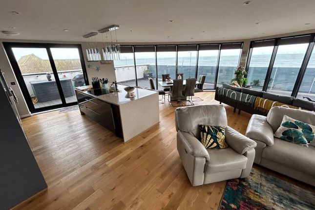 Flat for sale in Marine Drive, Rhos On Sea, Colwyn Bay