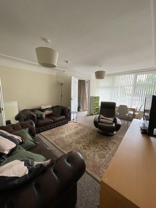 Thumbnail Shared accommodation to rent in Barons Court, Chester, Cheshire