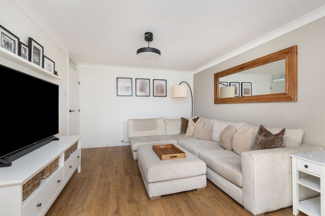 22 Flansham Park, Bognor Regis photo 4