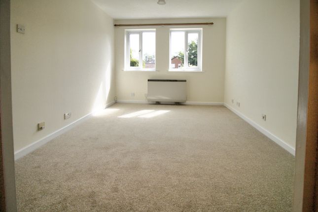 Flat 3, Longford Court, London Road, Sevenoaks photo 2