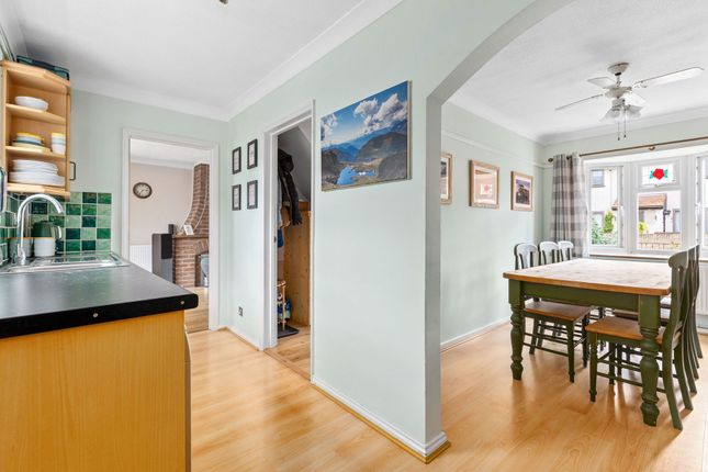 9 Park View, Royston photo 4