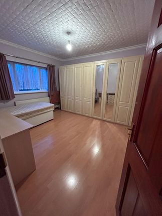 4 Bed Terraced House To Rent Shere Road, Ilford Ig2