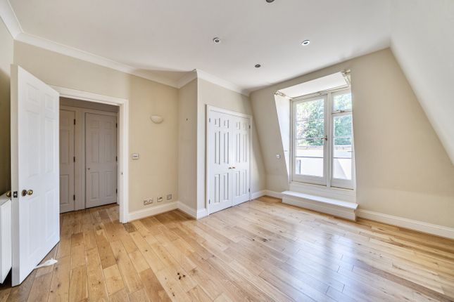 7, Parklands, London photo 4