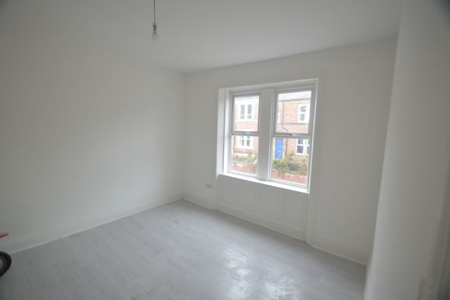 Brinkburn Avenue, Gateshead photo 3
