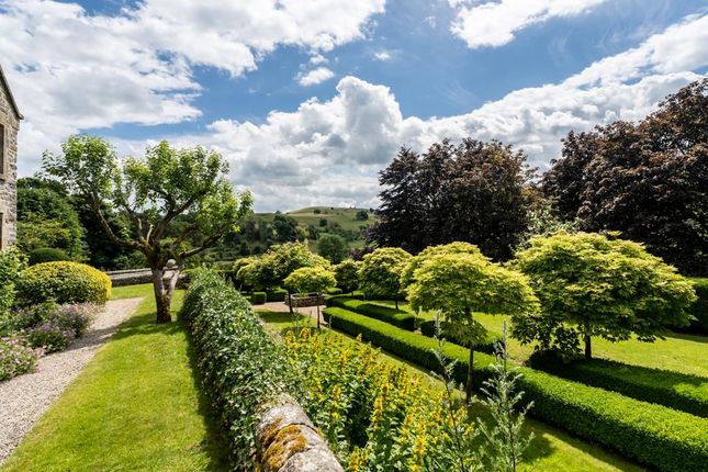Exterior And Gardens