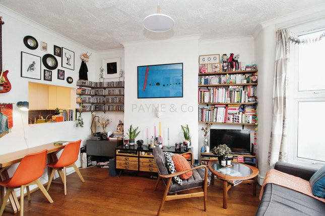 Flat for sale in Elgin Road, Ilford