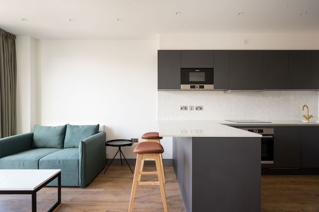 3 Watermead Way, Tottenham Hale photo 3