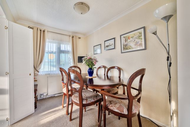 15 Paynes Orchard,, Charlton Common, Bristol photo 4