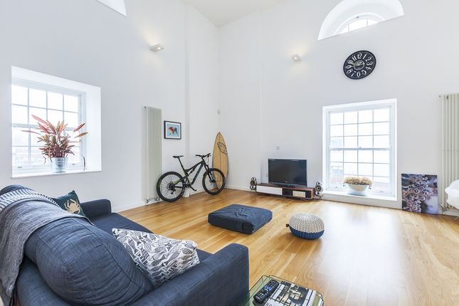 Flat 7, Main Mill, Greenwich High Road, London photo 4