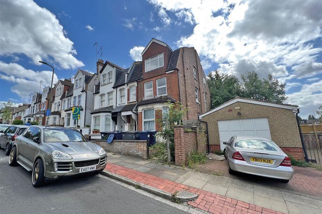 1 bed flat for sale in Eversleigh Road, London N3