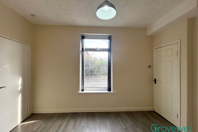 Flat A 2 Springfield Street, Ashton-under-Lyne photo 5