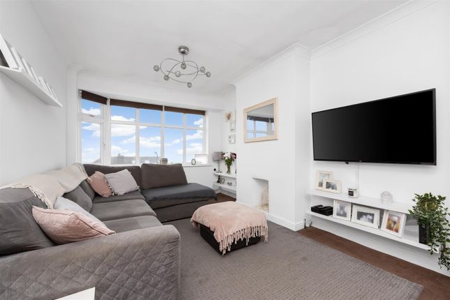18, Woodbourne Avenue, Brighton photo 2