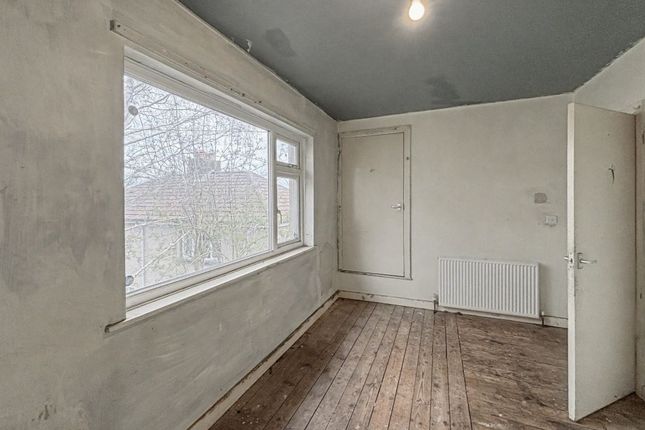 12, Braithwaite Way, Keighley photo 3