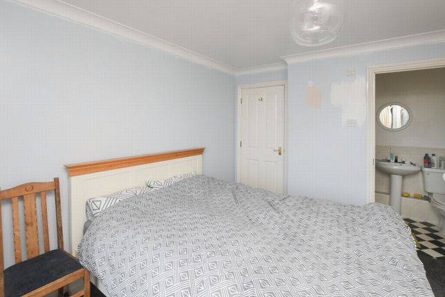 Flat for sale in Taswell Street, Dover