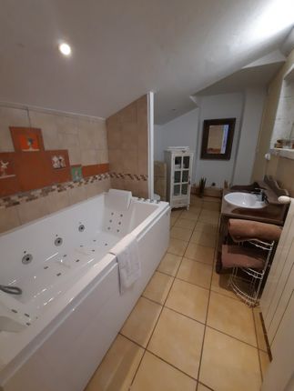 Property for sale in Lignan-Sur-Orb, Languedoc-Roussillon, 34490, France