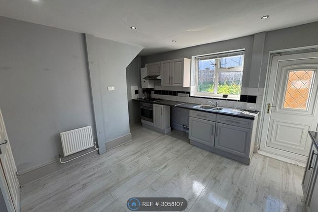 Irvine Road, Hartlepool photo 3