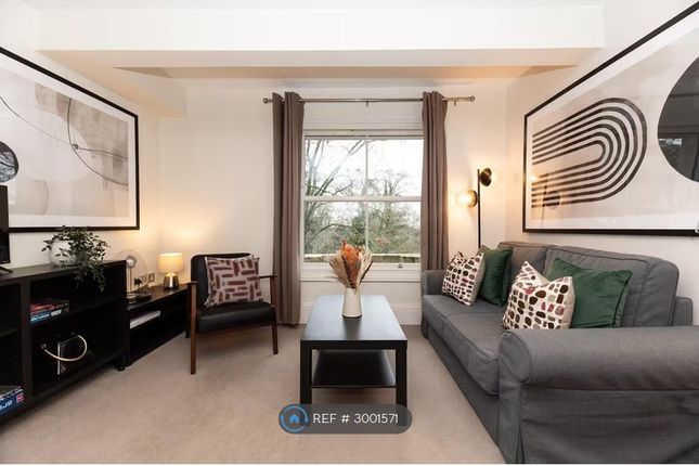 Flat, Oak Hill, Surbiton photo 3