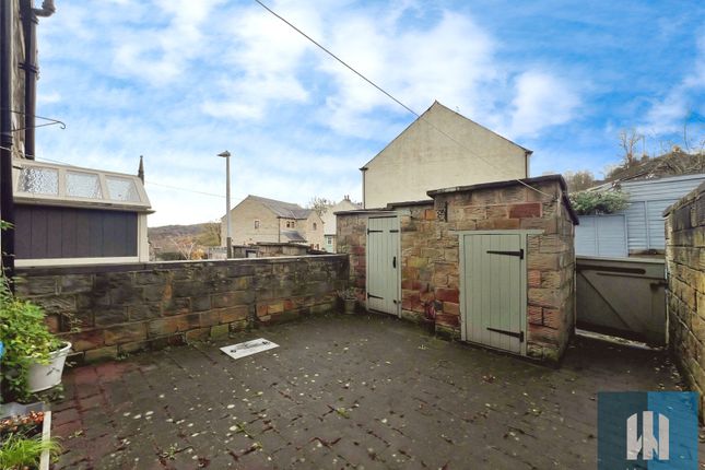 19, Hopton Lane, Mirfield photo 4